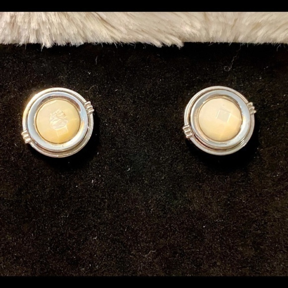 🌸Ike Behar NY Cufflinks🖤🤍Cross-Listed